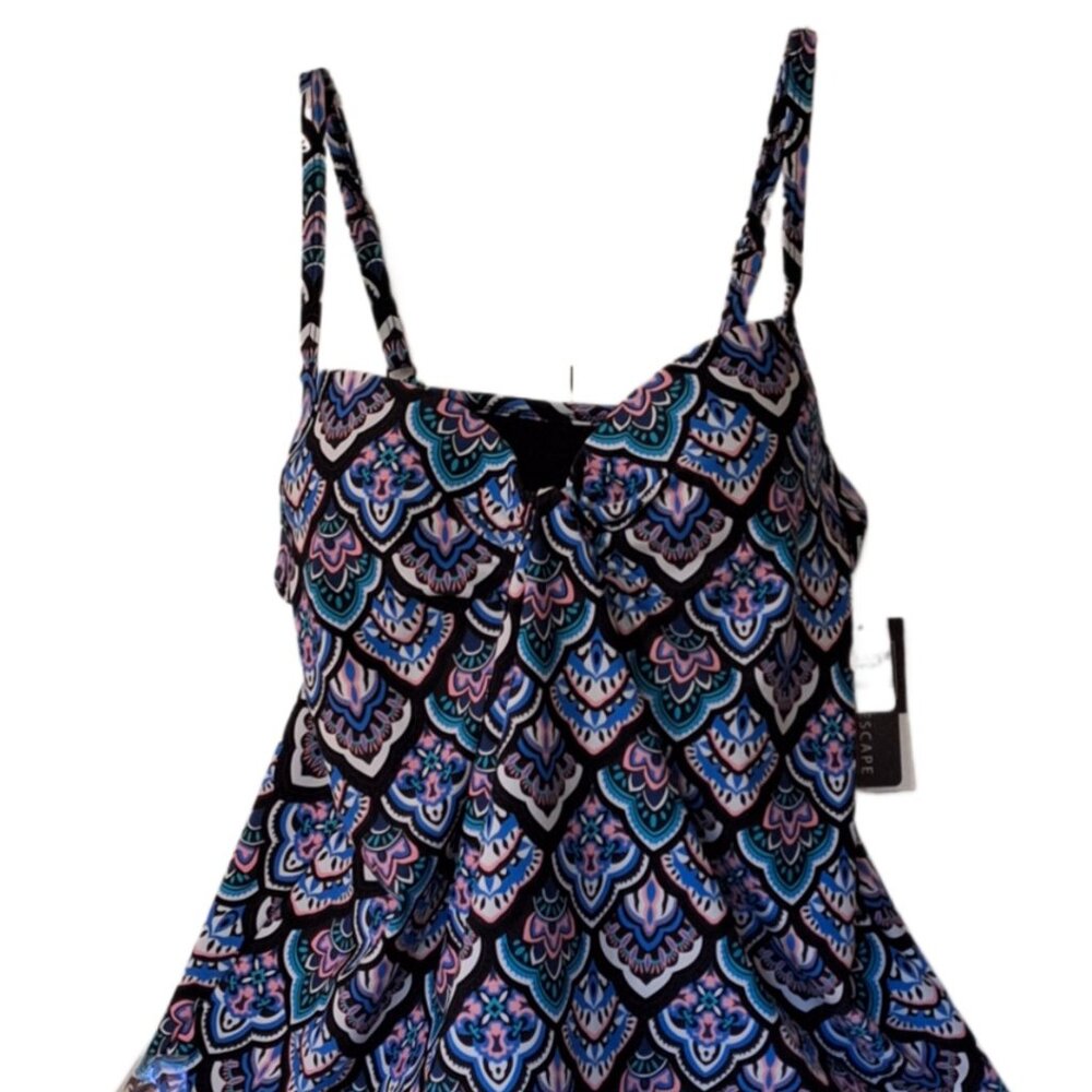Island Escape Size 8 Women's Bathing Suit Top w/underwire Bra Macy's NWT